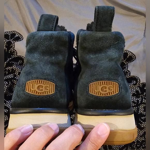 UGG Lakesider Ankle Boots - Picture 7 of 10